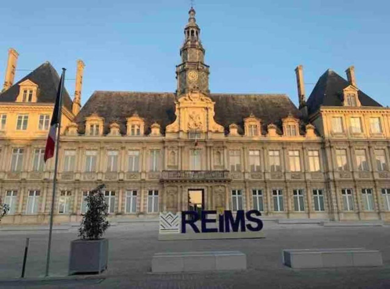 Reims Centre-Ville - 2 Chambres - 6 Personnes Au 1 Er Etage Luaran gambar