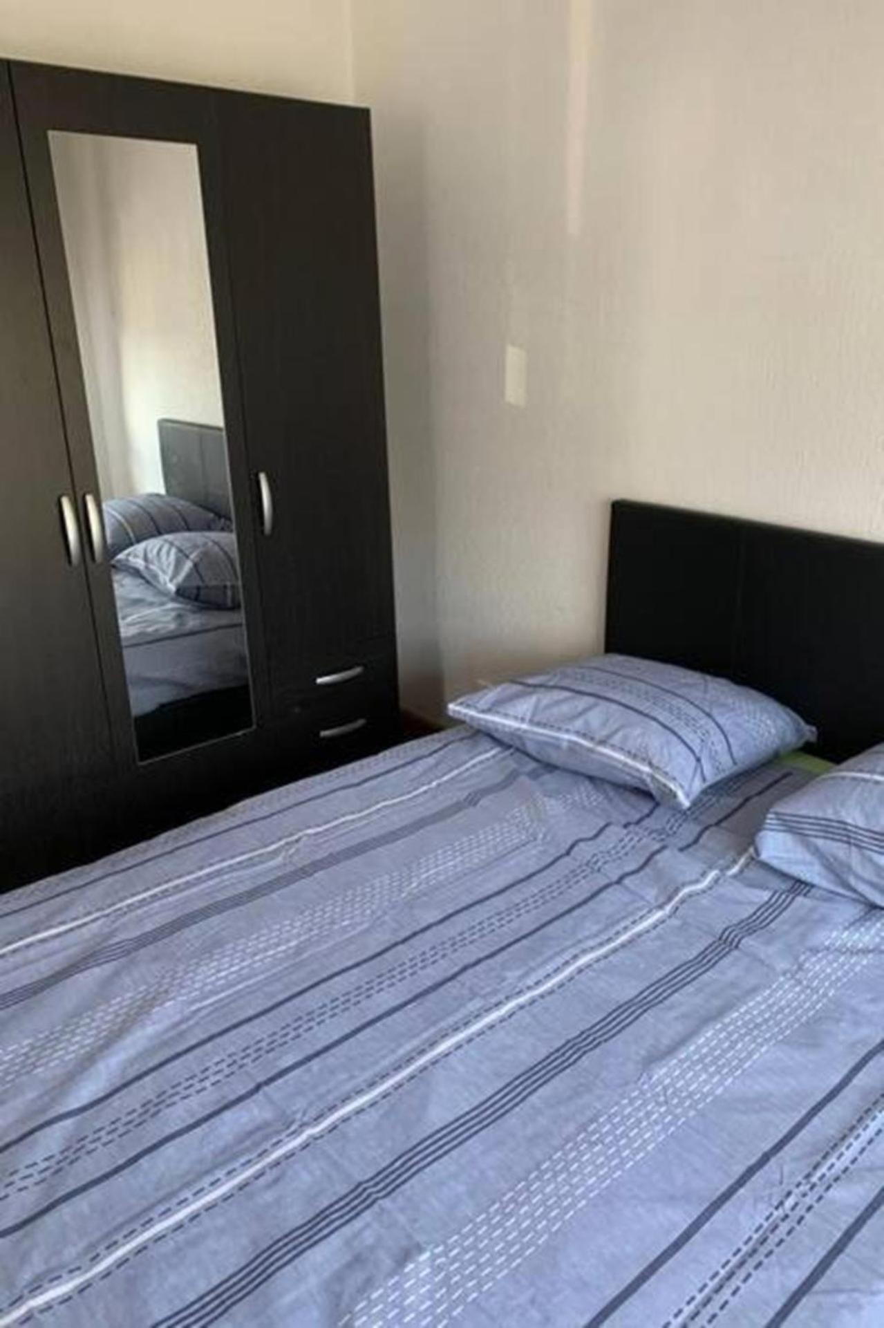 Reims Centre-Ville - 2 Chambres - 6 Personnes Au 1 Er Etage Luaran gambar